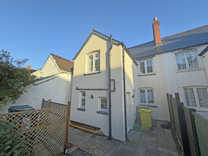 Rear- click for photo gallery